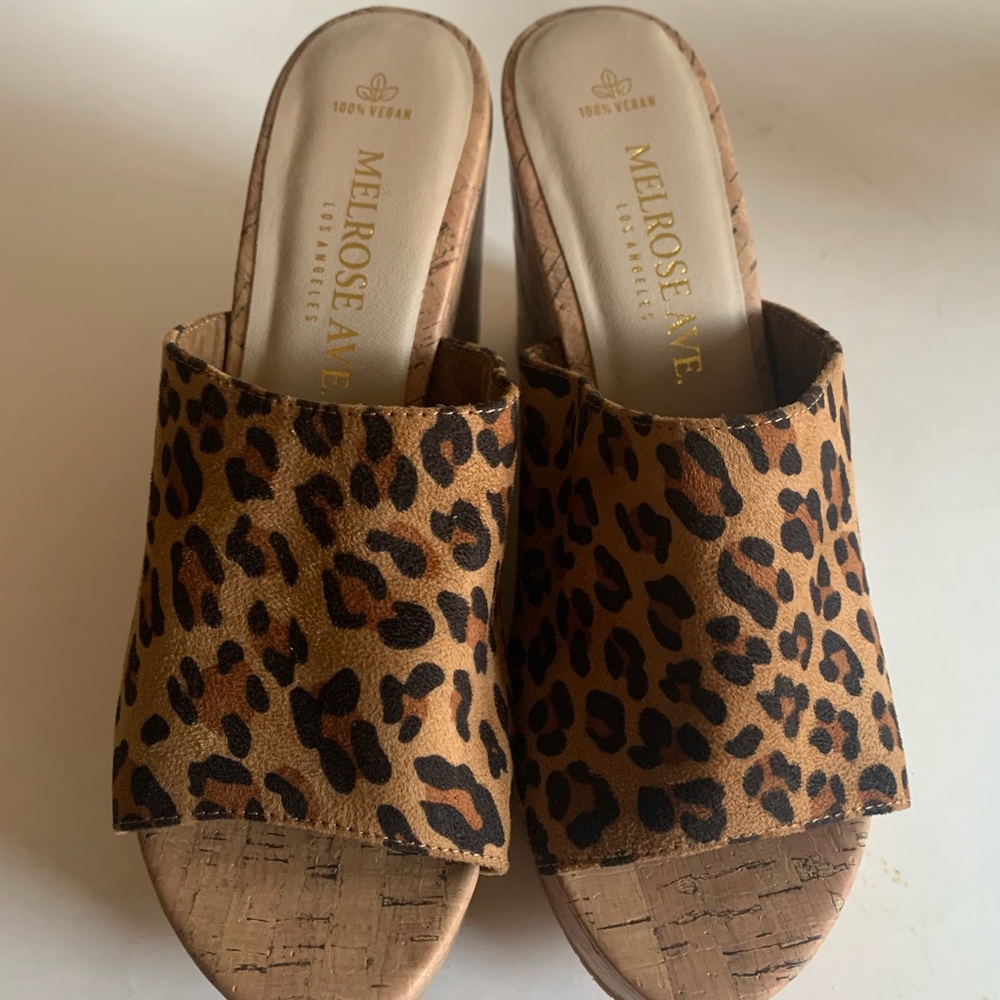 Melrose Ave Sandal Vegan Cheetah  Cork Wedge Sz 9